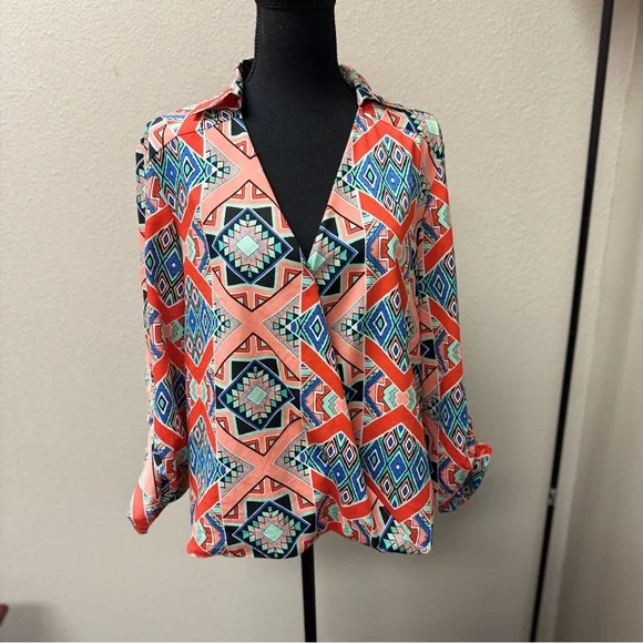 Gianni Bini Bold Tribal/Geometric Print Surplice Women's Top - Multicolor. Size - Picture 1 of 6